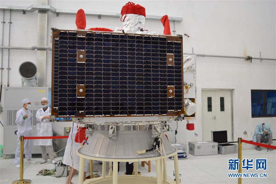 “墨子号”开启星际首航——全球首颗量子卫星揭秘