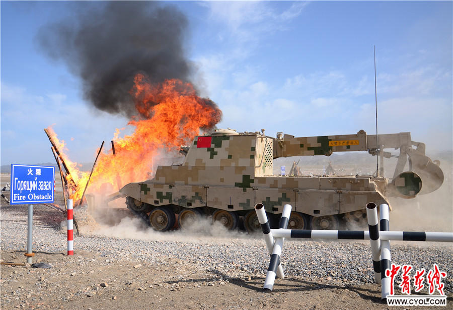 中国工兵开路清障神器亮相国际军事比赛安