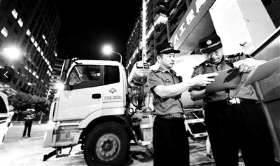 北京七部门联合夜查施工扰民