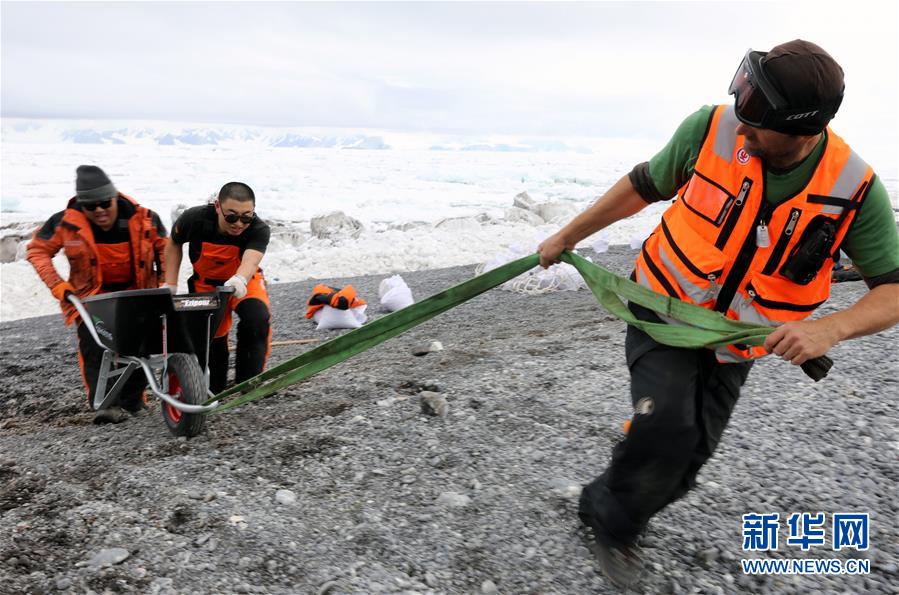 （第34次南极科考）（3）中国科考队参与修护南极历史遗迹建筑