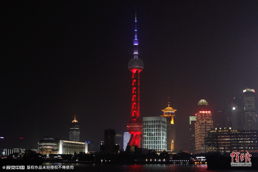 上海地标 东方明珠 今晚亮起 法兰西色 -中青在