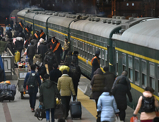  2016春运 大幕 开启  北京西站开出首趟临客-中青