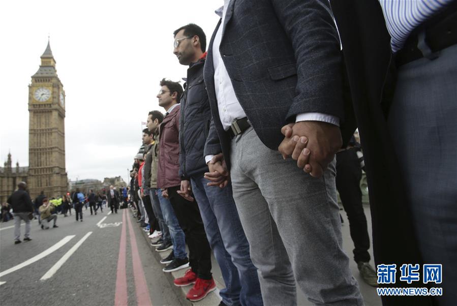 （外代一线）（12）伦敦为恐袭遇难者举行悼念活动