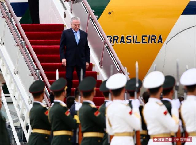 9月3日中午，巴西总统特梅尔乘专机抵达厦门，出席即将举行的2017金砖国家领导人厦门会晤。中国青年报·中青在线记者 郑萍萍/摄