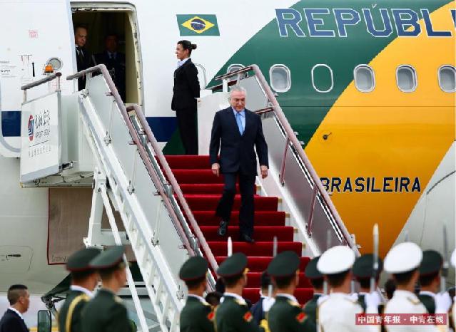9月3日中午，巴西总统特梅尔乘专机抵达厦门，出席即将举行的2017金砖国家领导人厦门会晤。中国青年报·中青在线记者 郑萍萍/摄