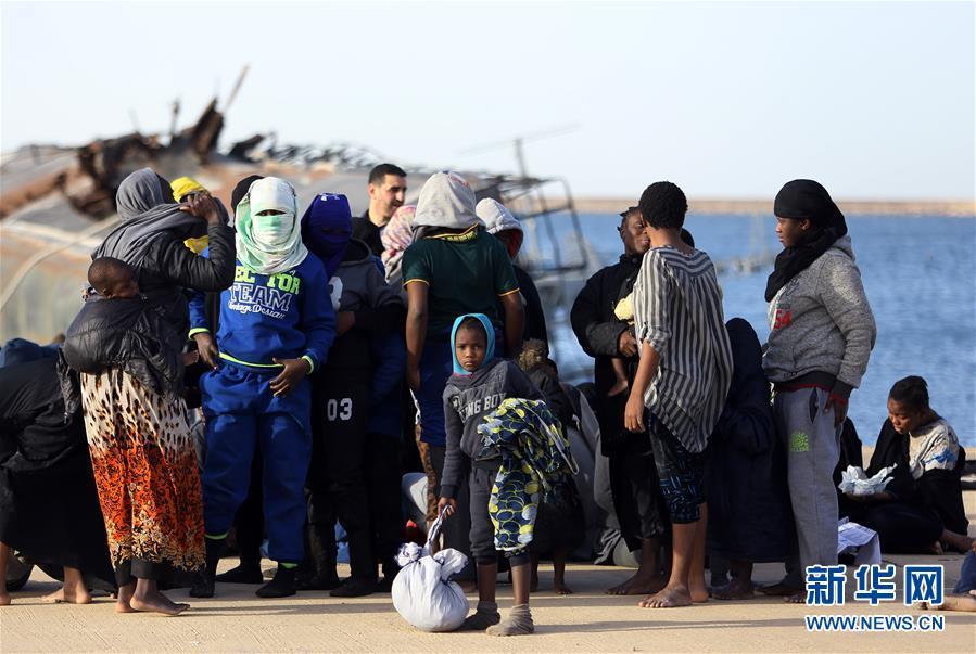 （国际）（2）近300名非法移民在利比亚西部海域获救 