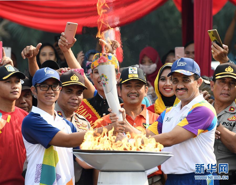 （亚运会）（1）亚运会火炬传递在雅加达举行