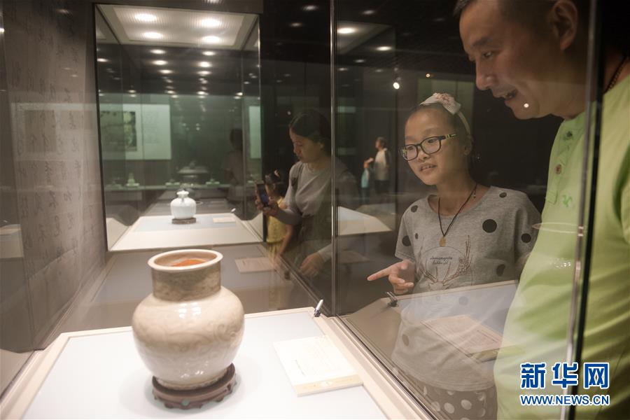（文化）（2）“长物为伴·宋明文人之雅致生活”展览在杭州举行