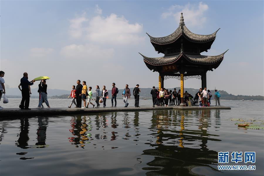 （社会）（4）国庆假期杭州“纳客”逾1700万