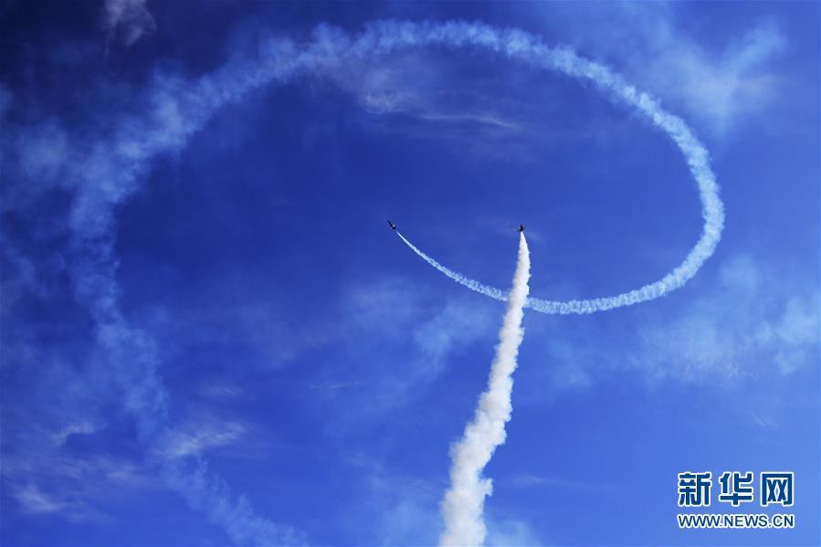 #（社会）（4）高水平涡喷航模飞机比赛在山东荣成开幕 