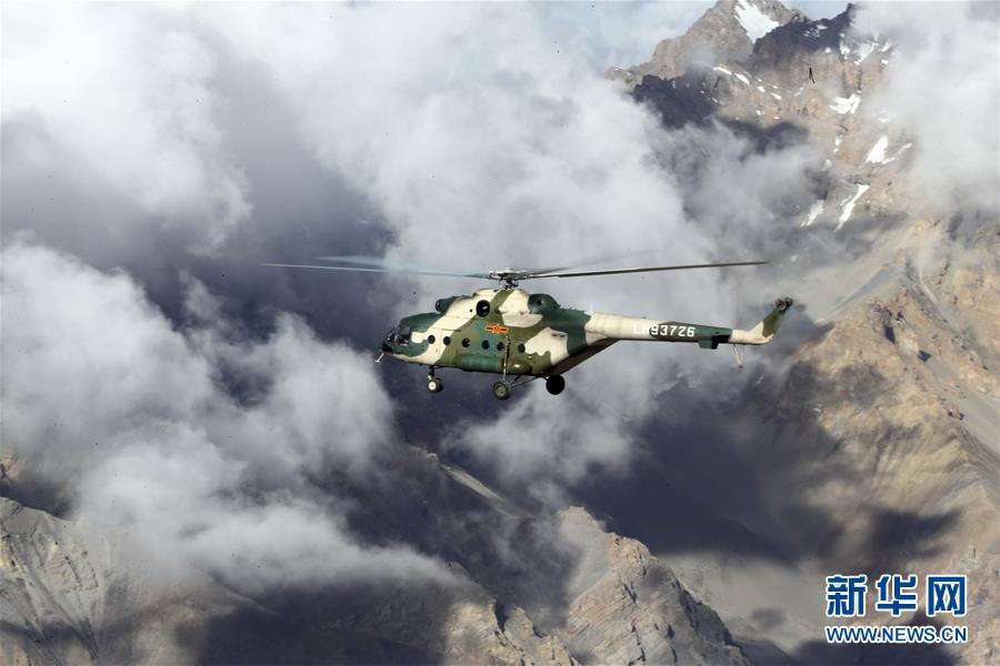 （图文互动）（1）“空中铁骑”启新航——新疆军区某陆航旅运输直升机一营聚力转型提升战斗力记事