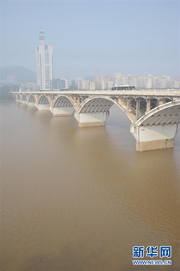（环境）（2）湘江“枯水期”遭遇水涨 水位突破30米