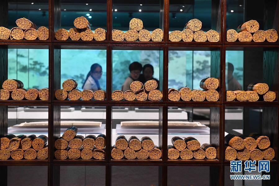 （文化）（5）孔子博物馆开馆试运行 首批2000多件孔府文物搬入新家