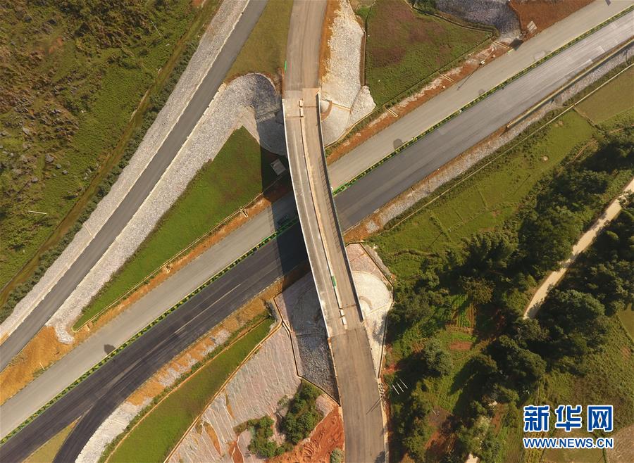 （社会）（2）中越边境靖西至龙邦高速公路预计年底通车
