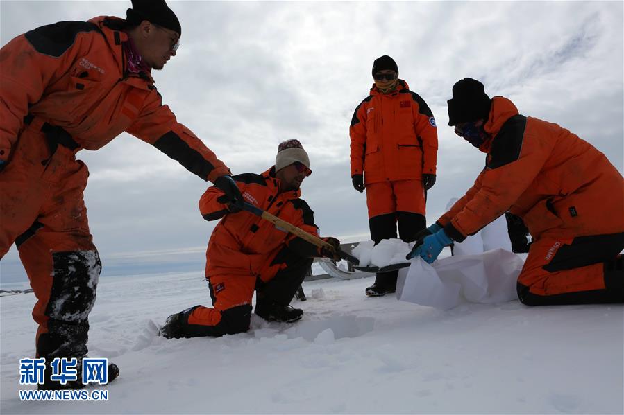 （“雪龙”探南极·图文互动）（5）中国科考队为出征南极内陆做准备