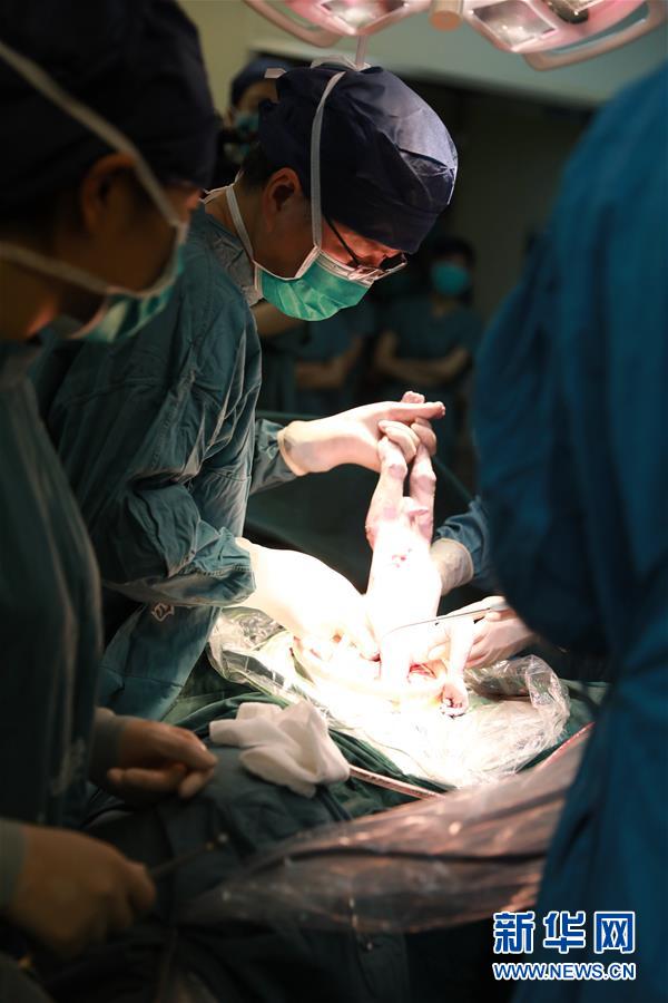 （图文互动）（2）中国首个移植子宫内孕育宝宝在西京医院出生