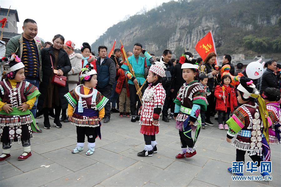 （文化）（3）贵州凯里：盛装起舞闹新春