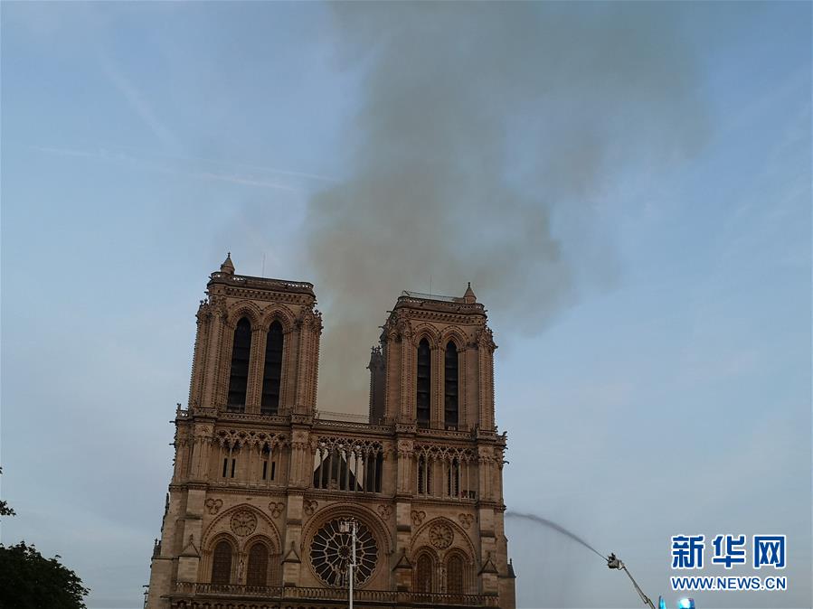 （国际）（2）巴黎圣母院发生大火