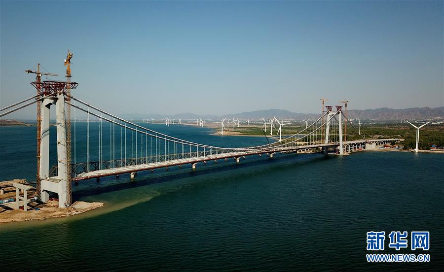 （经济）（2）河北怀来：官厅水库公路大桥即将竣工