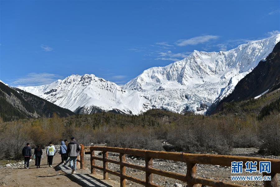 （环境）（3）西藏波密：米堆冰川引游人
