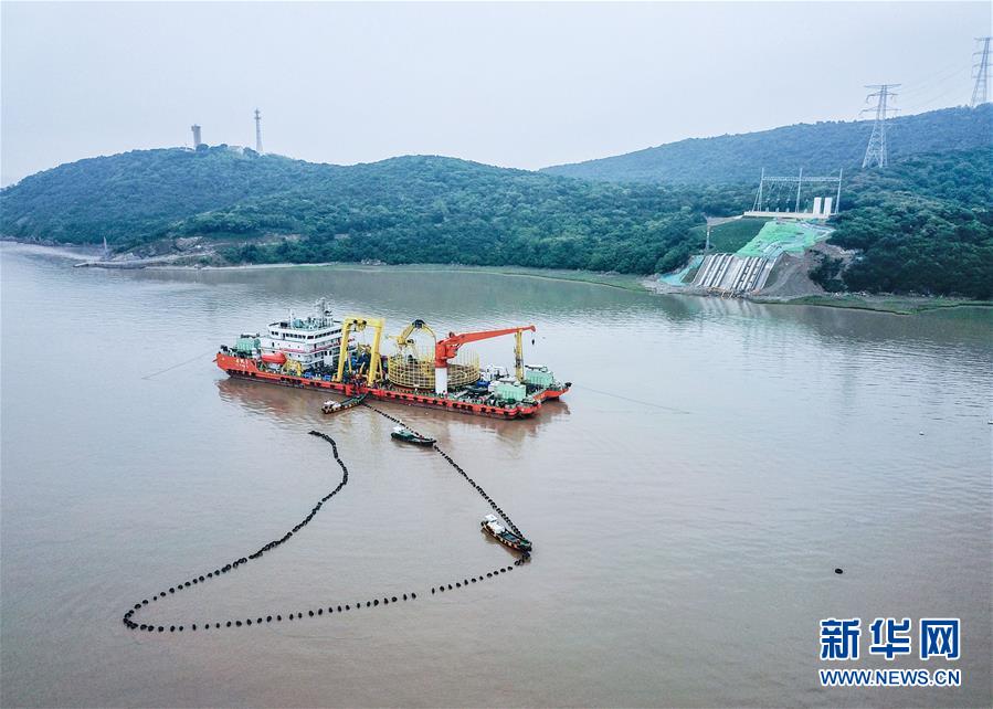 （经济）（6）浙江舟山500千伏交联聚乙烯海缆敷设工程完工