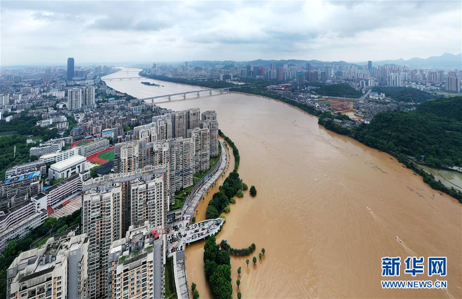 #（社会）（2）广西柳州：洪峰过境