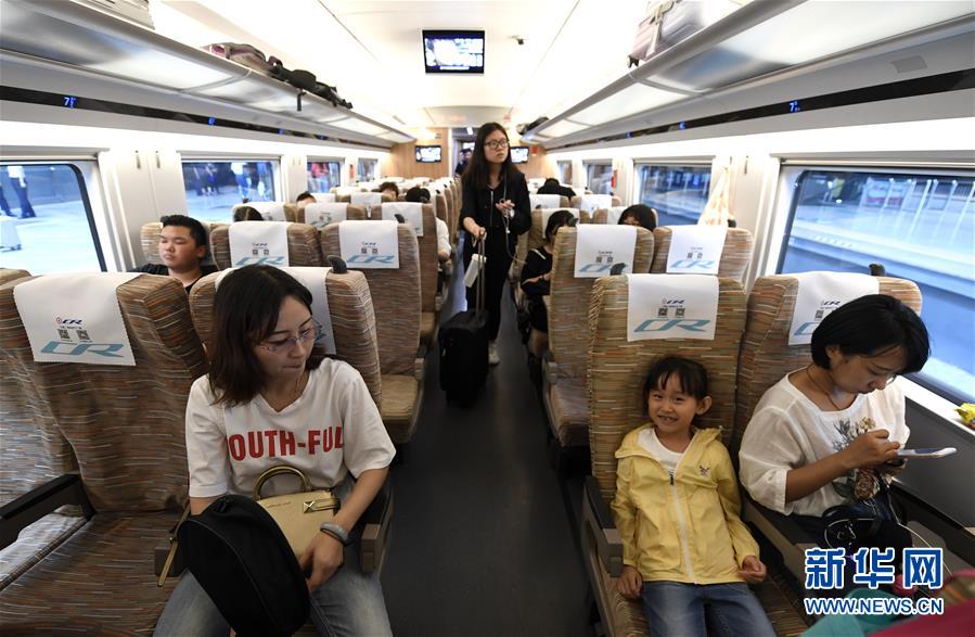 （社会）（3）天津开通直达香港高铁列车