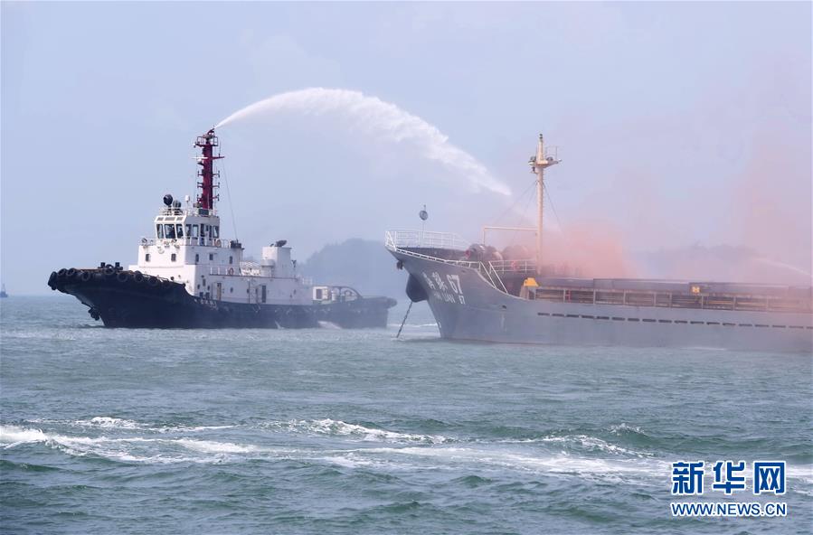 （社会）（2）福建漳州举行海上搜救与溢油应急综合演习