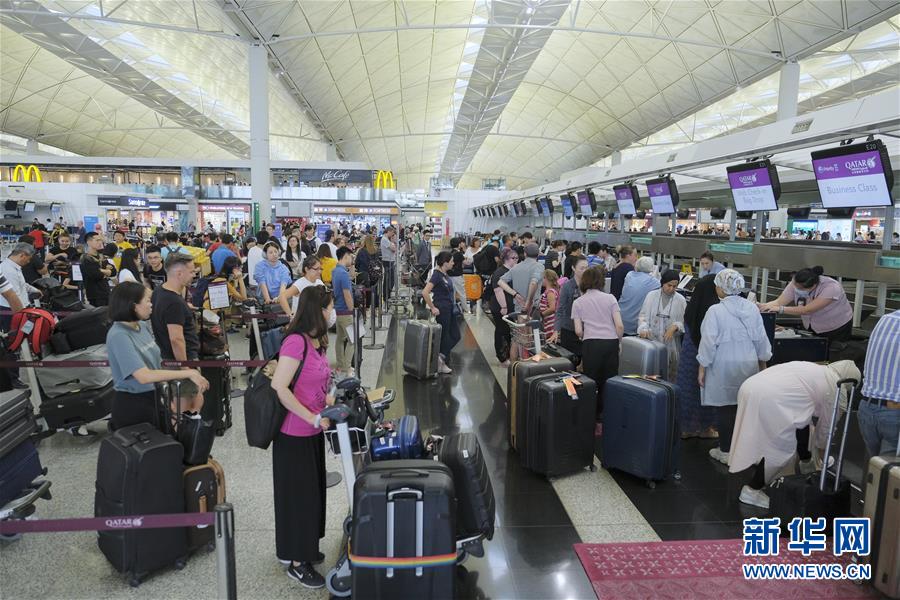（图文互动）（7）香港机管局：已取得法庭临时禁制令 禁止干扰机场正常使用
