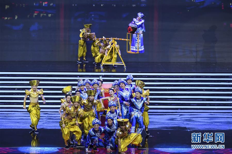 （文化）（3）第21届南宁国际民歌艺术节晚会上演