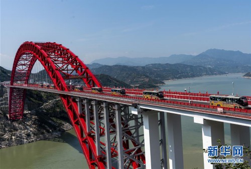 #（经济）（6）湖北秭归长江大桥建成通车