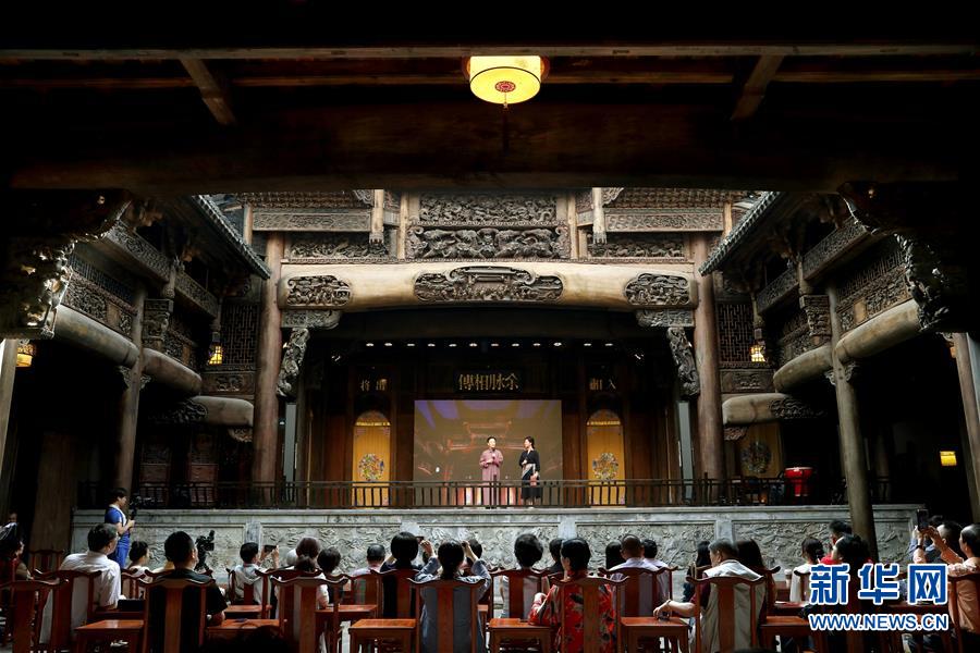 （文化）（4）上海：300年历史古戏楼开幕运营