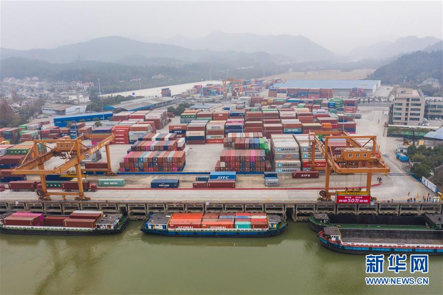 （经济）（7）浙江湖州港内河集装箱年吞吐量突破50万标箱 外贸增长显著