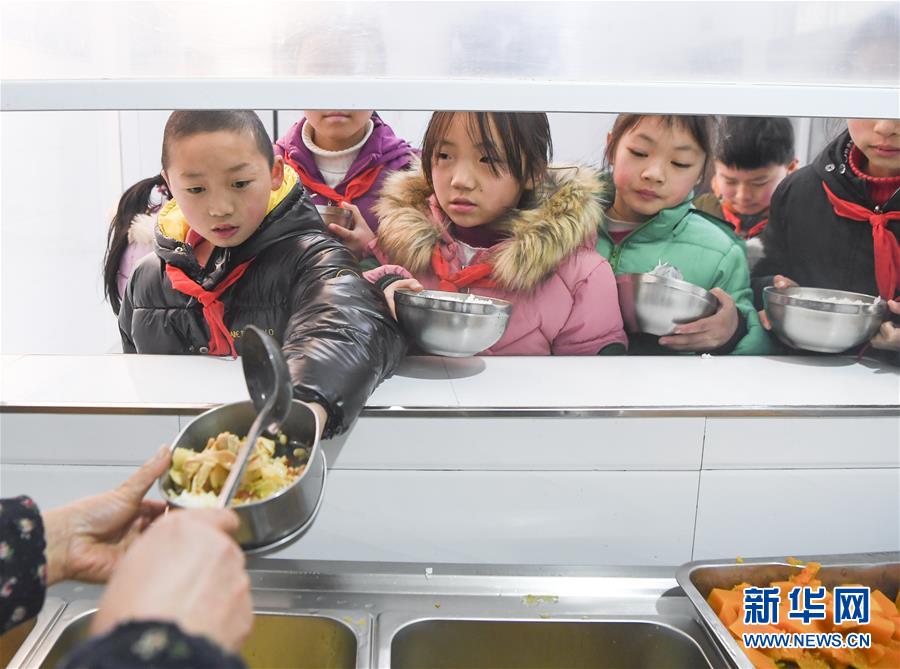 （教育）（4）重庆石柱：改善校园食堂条件 提升学生就餐质量