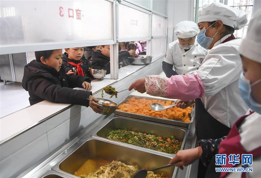 （教育）（5）重庆石柱：改善校园食堂条件 提升学生就餐质量