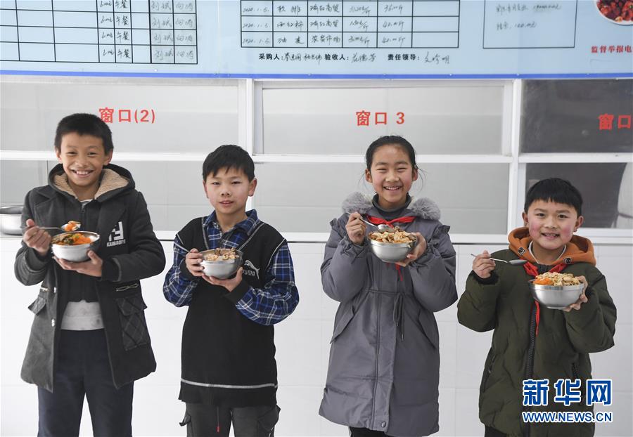 （教育）（1）重庆石柱：改善校园食堂条件 提升学生就餐质量