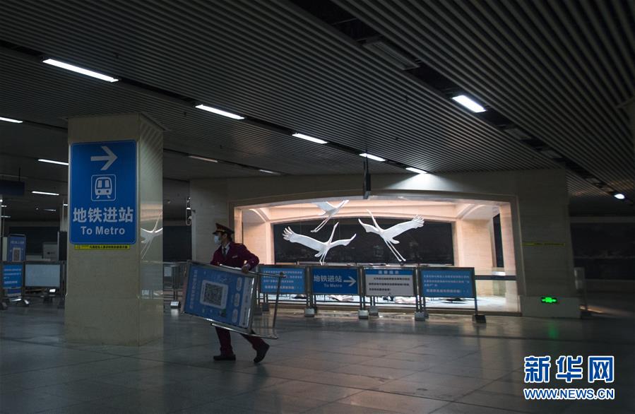 （聚焦疫情防控）（11）武汉公共交通系统为恢复运营做准备