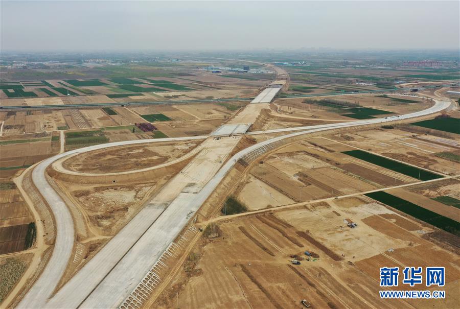 （经济）（3）津石高速河北段建设正酣
