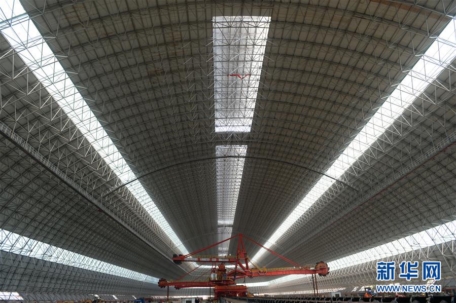 （经济）（3）湖南巨型“胶囊”形散货仓库封顶 将于四月底投产
