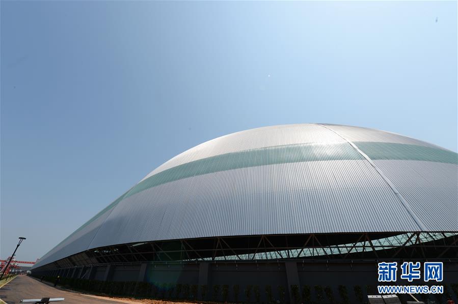 （经济）（4）湖南巨型“胶囊”形散货仓库封顶 将于四月底投产