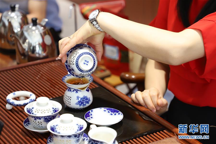 （图文互动）广东英德：科技味飘香助传统红茶再出海