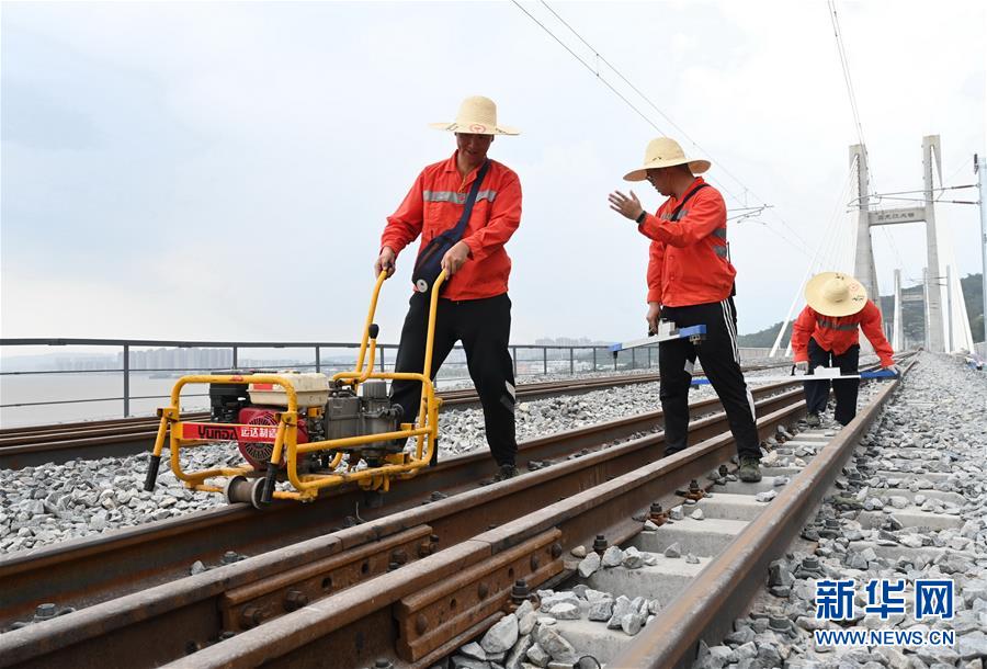 （经济）（2）福州至平潭铁路精调进入攻坚阶段