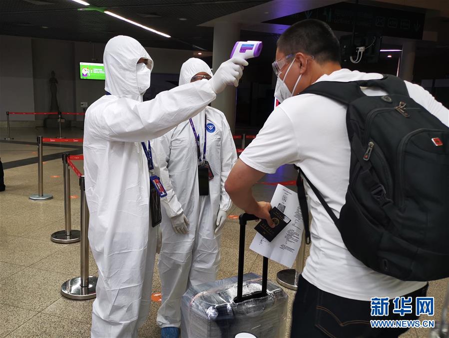 （国际）（1）国际客运航班恢复直航后首班自金边飞抵北京