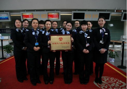12载创建多彩花 东航江西连膺全国文明单位