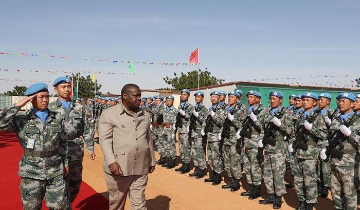 （国际）（1）中国一支维和工兵分队全部官兵获联合国“和平荣誉”勋章