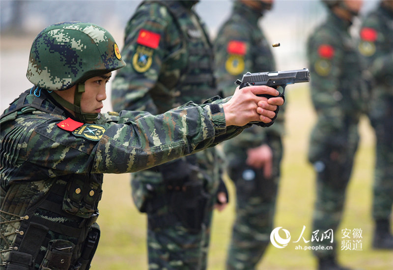 武警安徽总队实战化集训：从拔枪到击发仅需1秒【5】