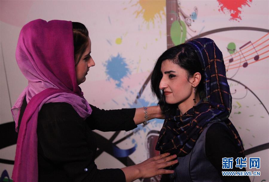 （国际·图文互动）（4）阿富汗首家女子电视台开播 