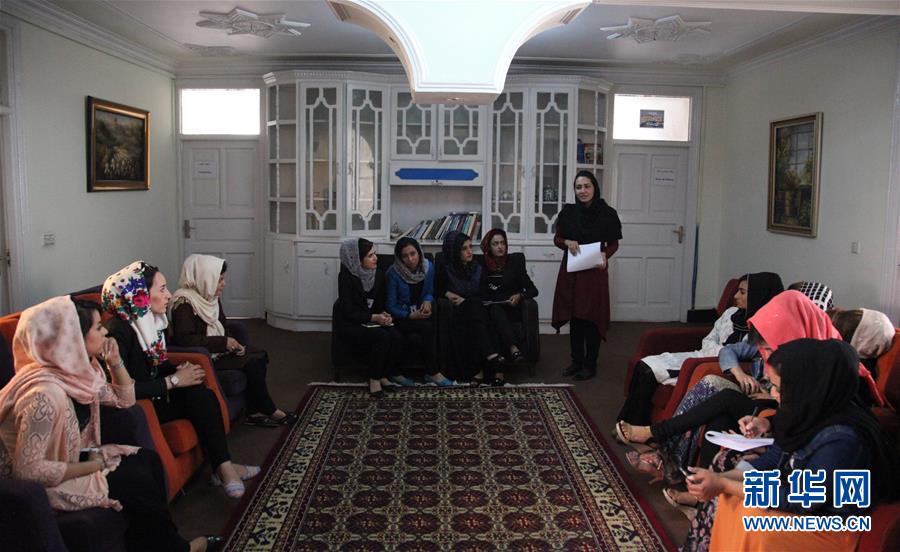 （国际·图文互动）（5）阿富汗首家女子电视台开播 