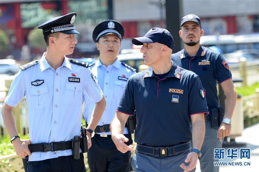 （社会）（3）中意警方启动第二次在华警务联合巡逻