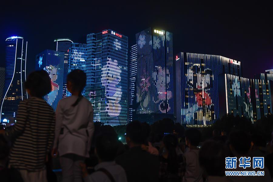 （社会）（1）浙江杭州：“我爱你中国”主题灯光秀璀璨亮相